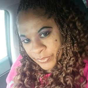 Meet your Posher, Brochelle